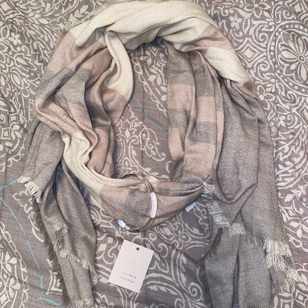 Women’s Fashion Scarf